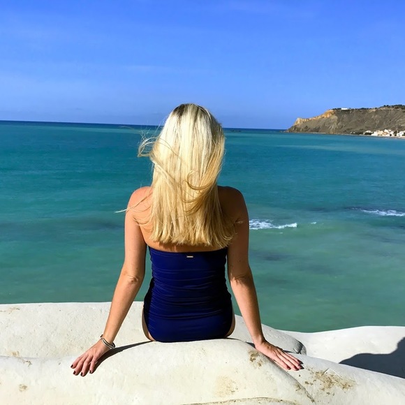 Meet your Posher, Rachel - Picture 1 of 1